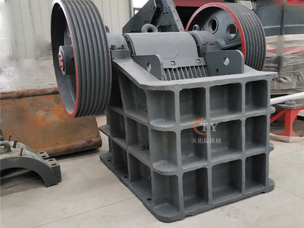 小型石灰?guī)r顎式破碎機(jī)