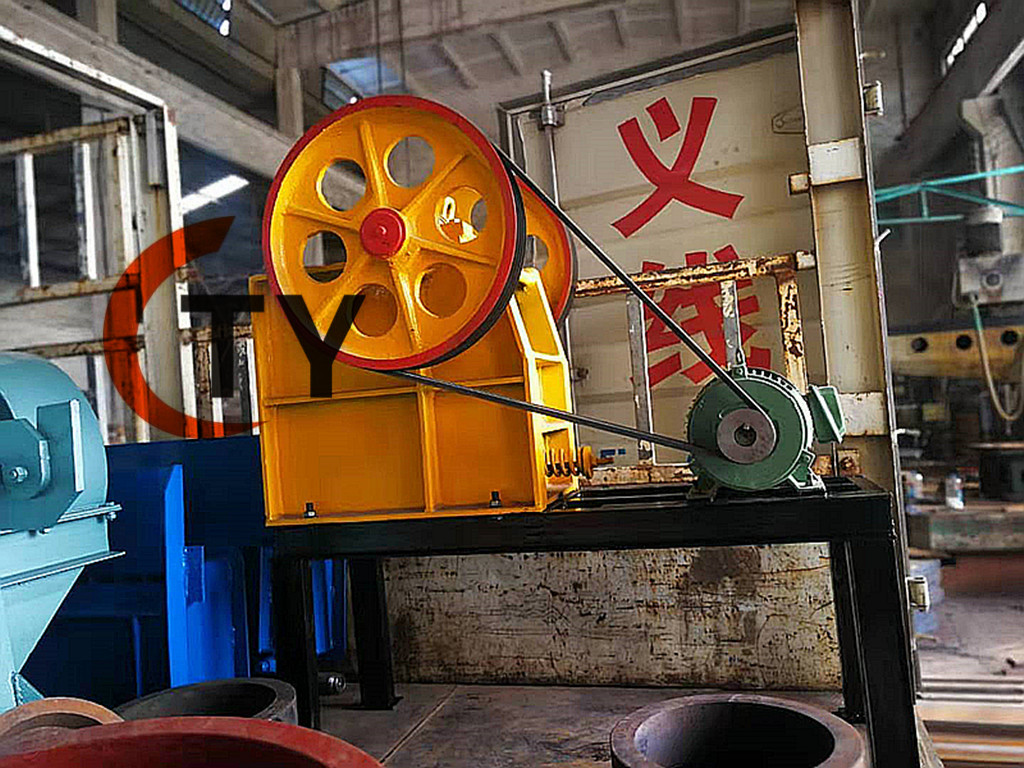 PE150*250顎式破碎機發貨